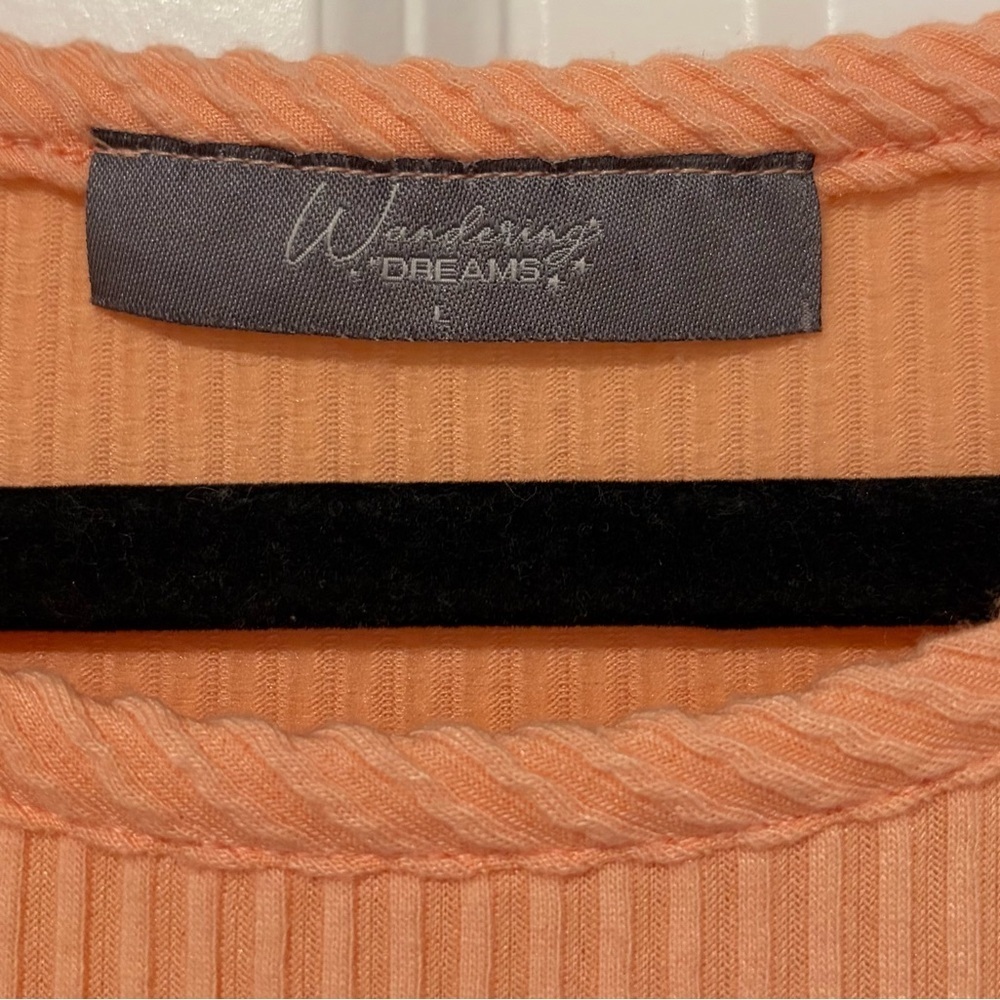 Elegant Sleeveless Maxi Dress in Peach - Picture 3 of 3